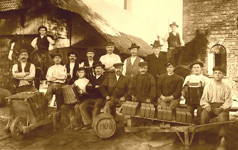 Zieglerbelegschaft Bollen-Mahndorf 1905 © Archiv LWL-Industriemuseum